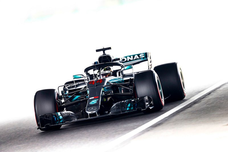 Foto de Classificação Japão – Lewis Hamilton chega a 80ª pole-position em sessão com erro da Ferrari