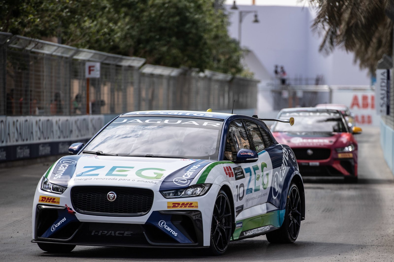 Jaguar I-PACE eTROPHY: primeira corrida com carros elétricos de