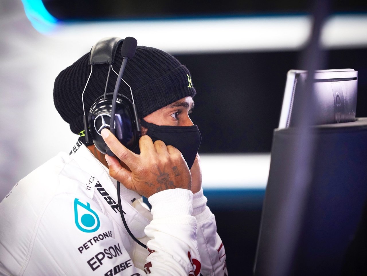 Foto de Lewis Hamilton realizou teste em Silverstone, focando preparação para a temporada de 2020