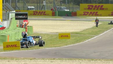 Foto de Falha de comunicação é a causa do incidente entre Sergio Pérez e Esteban Ocon no TL1