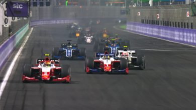 Foto de Piastri vence, mas corrida principal da F2 em Jeddah é marcada pelo acidente entre Fittipaldi e Pourchaire