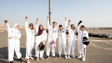 Foto de Vettel realiza evento exclusivo de kart para mulheres na Arábia Saudita