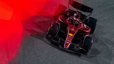 Foto de Ferrari começa ano com dobradinha, Leclerc vence e dupla da Red Bull abandona no final do GP do Bahrein