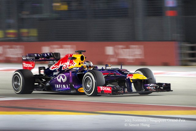 Sebastian Vettel Red Bull Racing RB9 - 2012 Formula 1 Singapore Grand Prix - Simon Hung