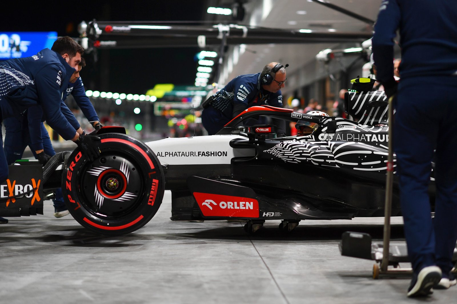 Pirelli define gama macia de pneus para encerramento da temporada 2023 em Abu Dhabi