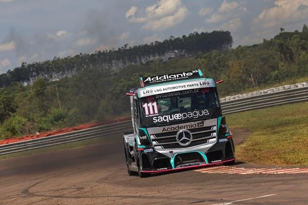 Copa Truck: Bia Figueiredo conquista a pole position em Campo Grande