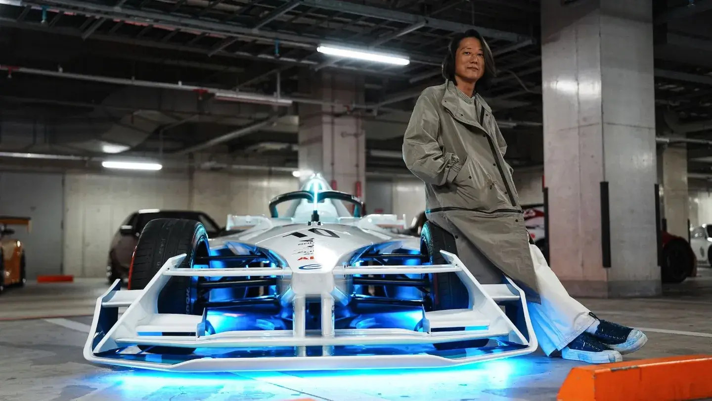 Sung Kang, de “Velozes e Furiosos”, celebra a união entre Tóquio e Fórmula E