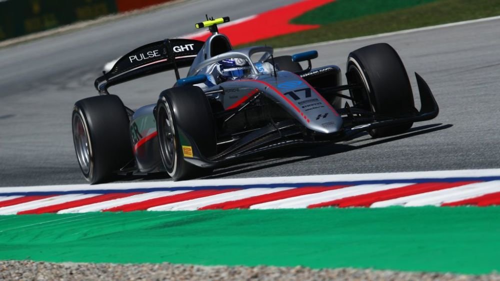 F2 – Em duelo acirrado na classificação, Paul Aron fatura a pole em Barcelona