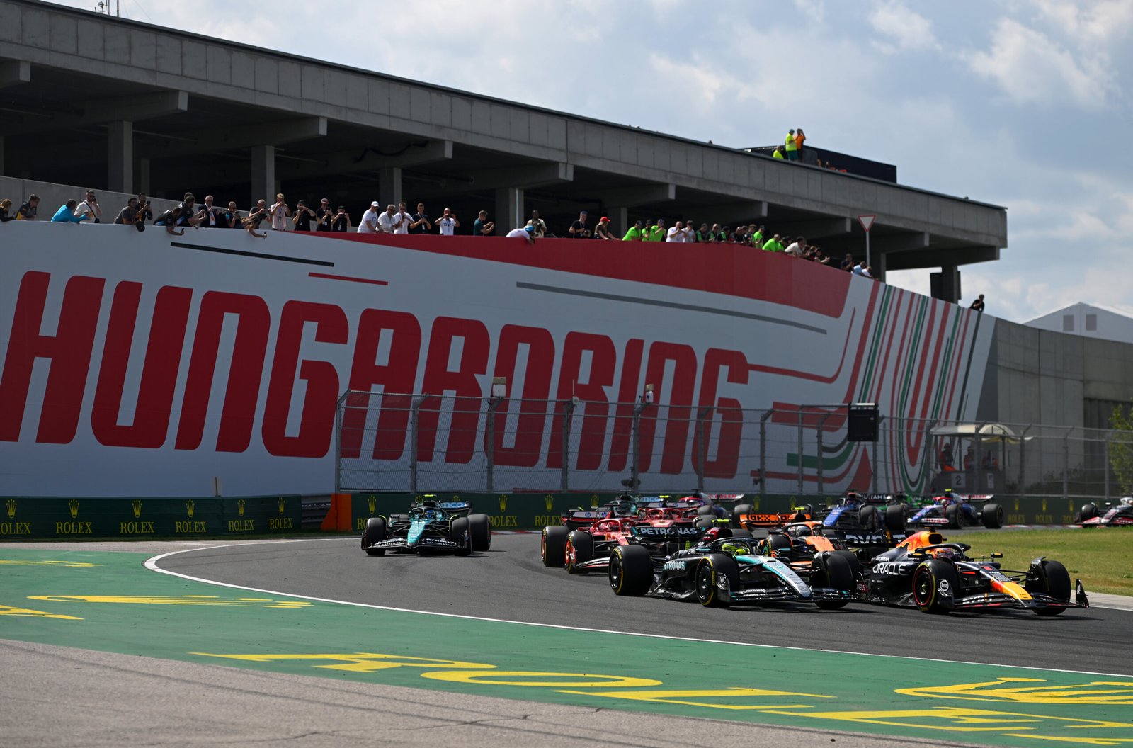 F1 abandona novo sistema de pontuação e confirma 9 dias de pré-temporada para 2026