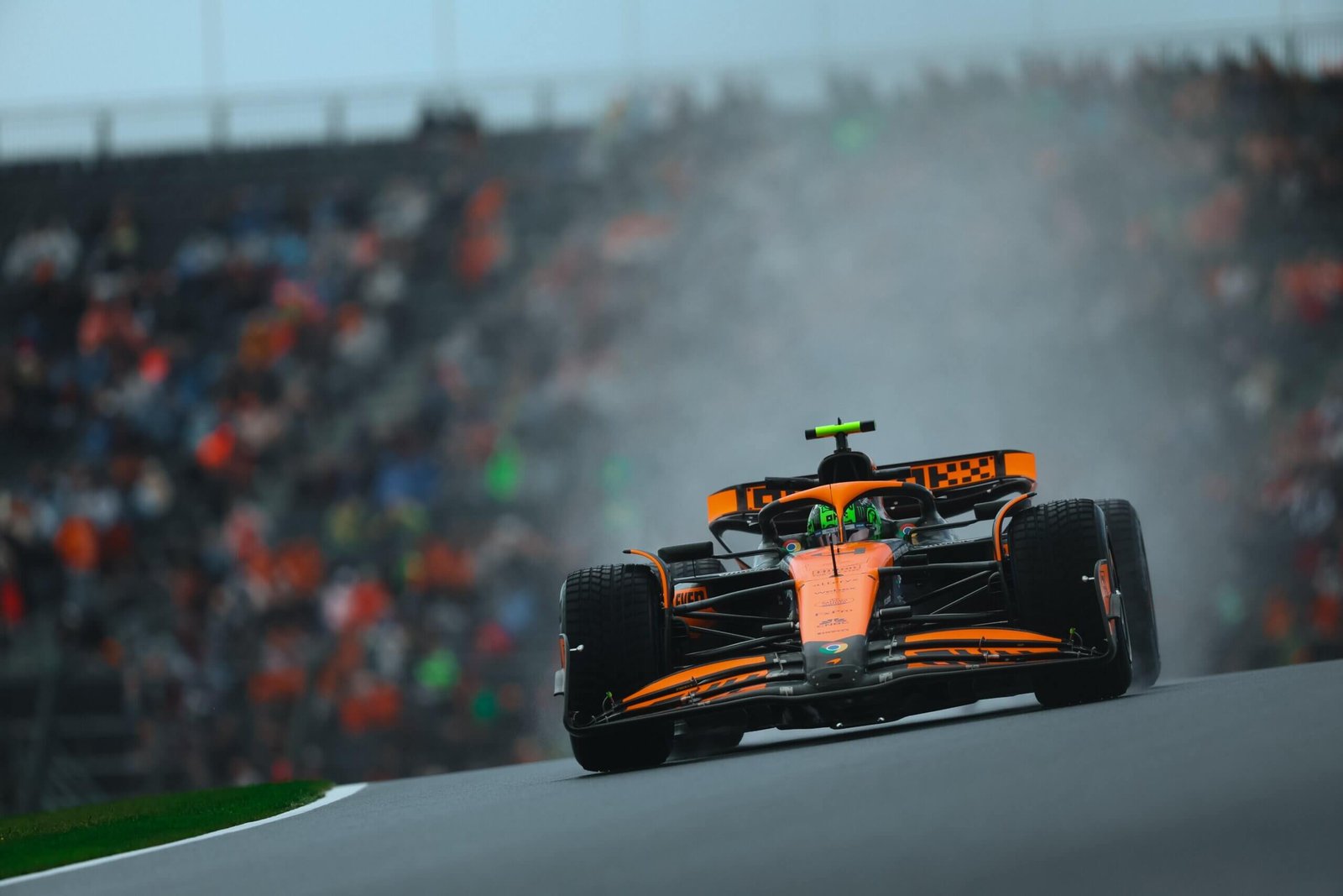 Clima melhora e Lando Norris encerra TL1 do GP da Holanda na liderança