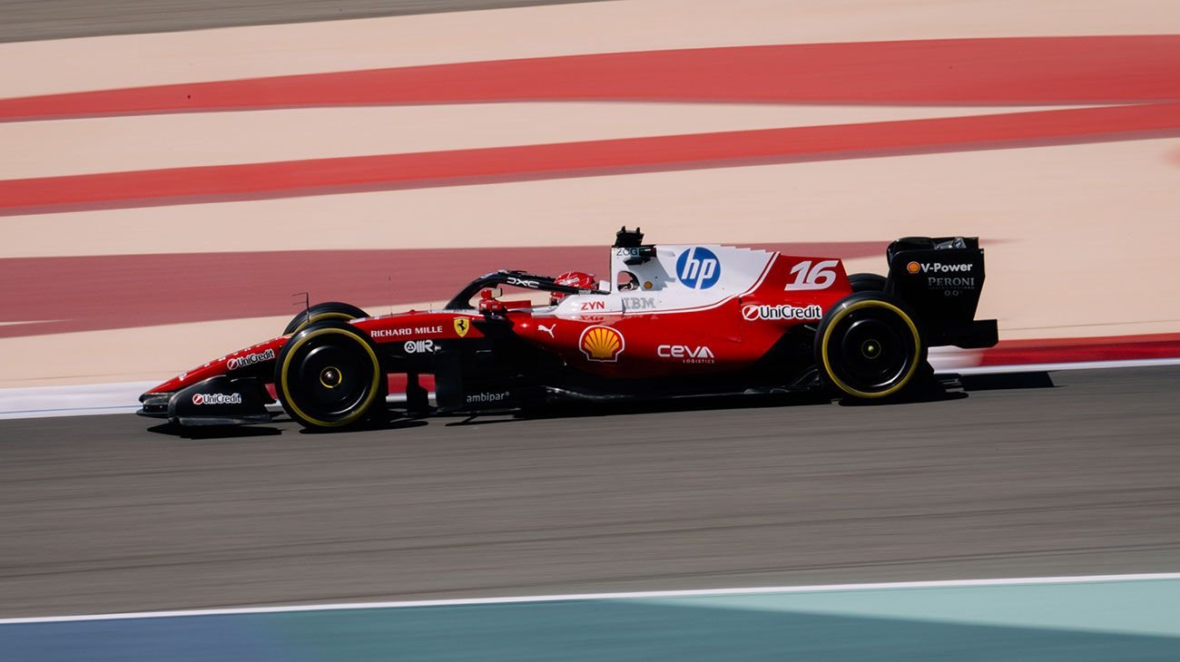 Leclerc lidera manhã do último dia de testes no Bahrein; Antonelli causa bandeira vermelha