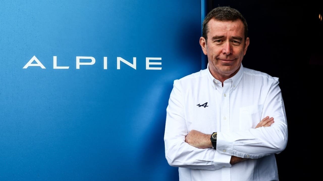 Alpine intensifica mudanças e anuncia saída de Bruno Famin em momento decisivo