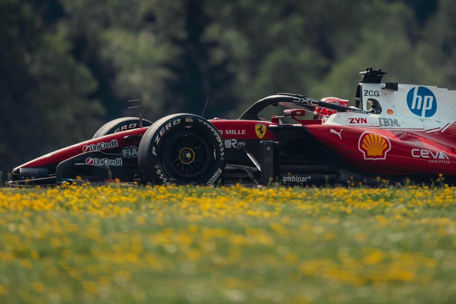 Vasseur admite falta de ritmo da Ferrari e minimiza estratégia de três paradas no GP da Áustria
