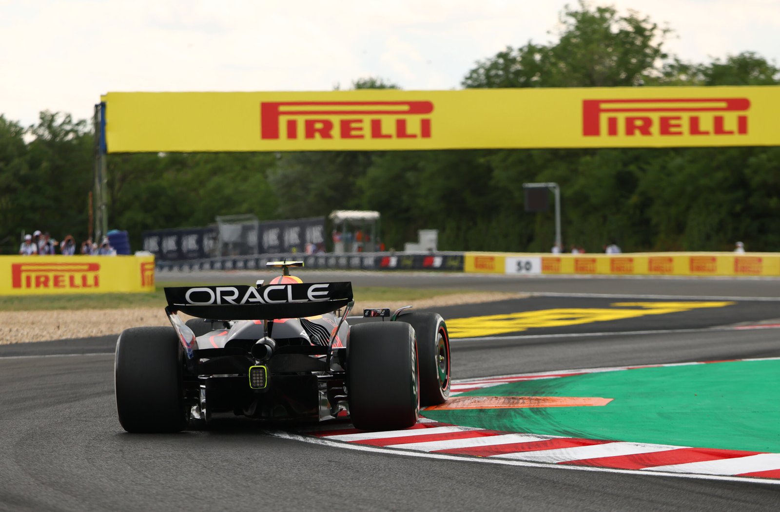 Antonelli chega embalado para a Hungria; veja os horários da próxima etapa da F1