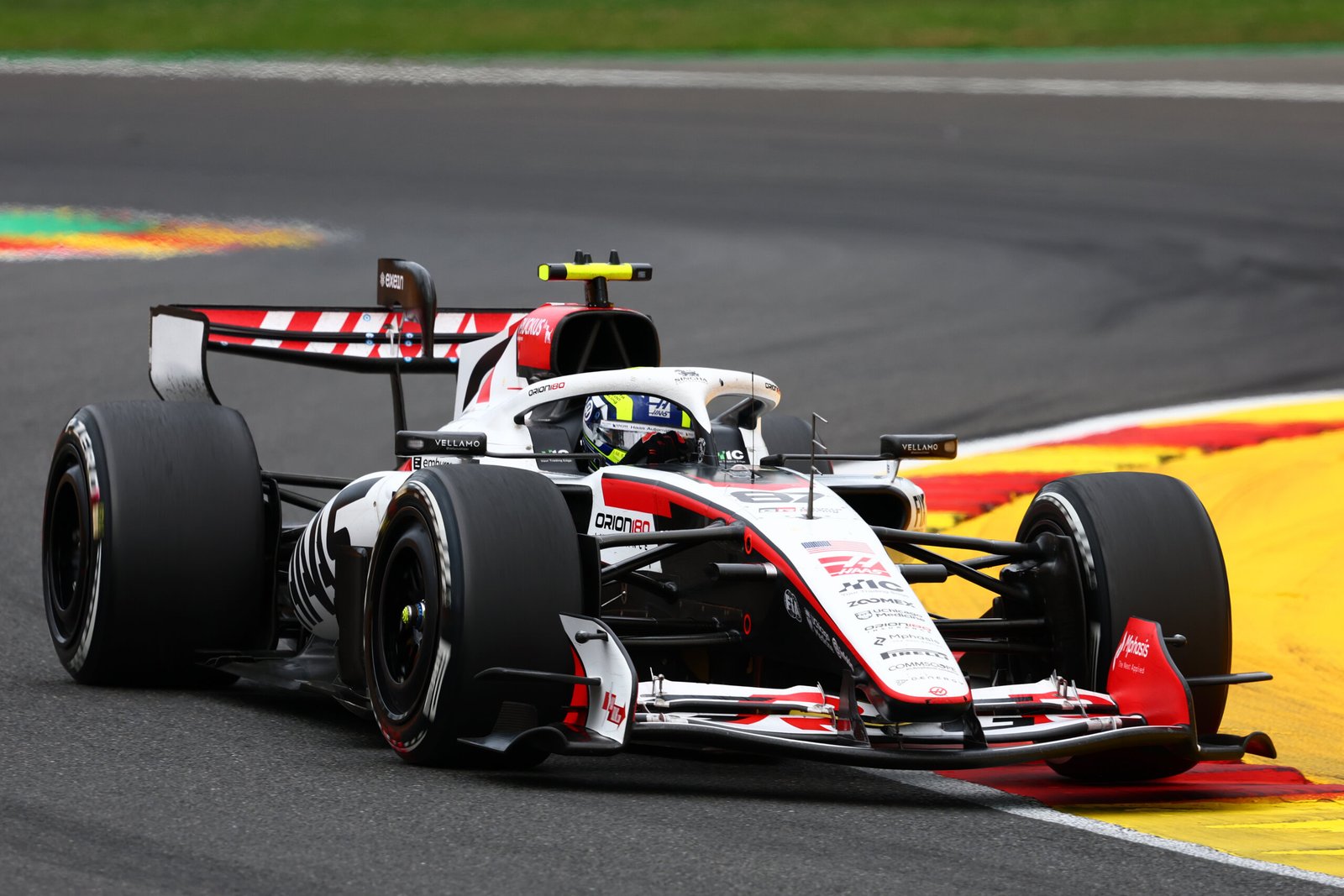 Haas vê evolução no VF-26 apesar da sequência sem pontos
